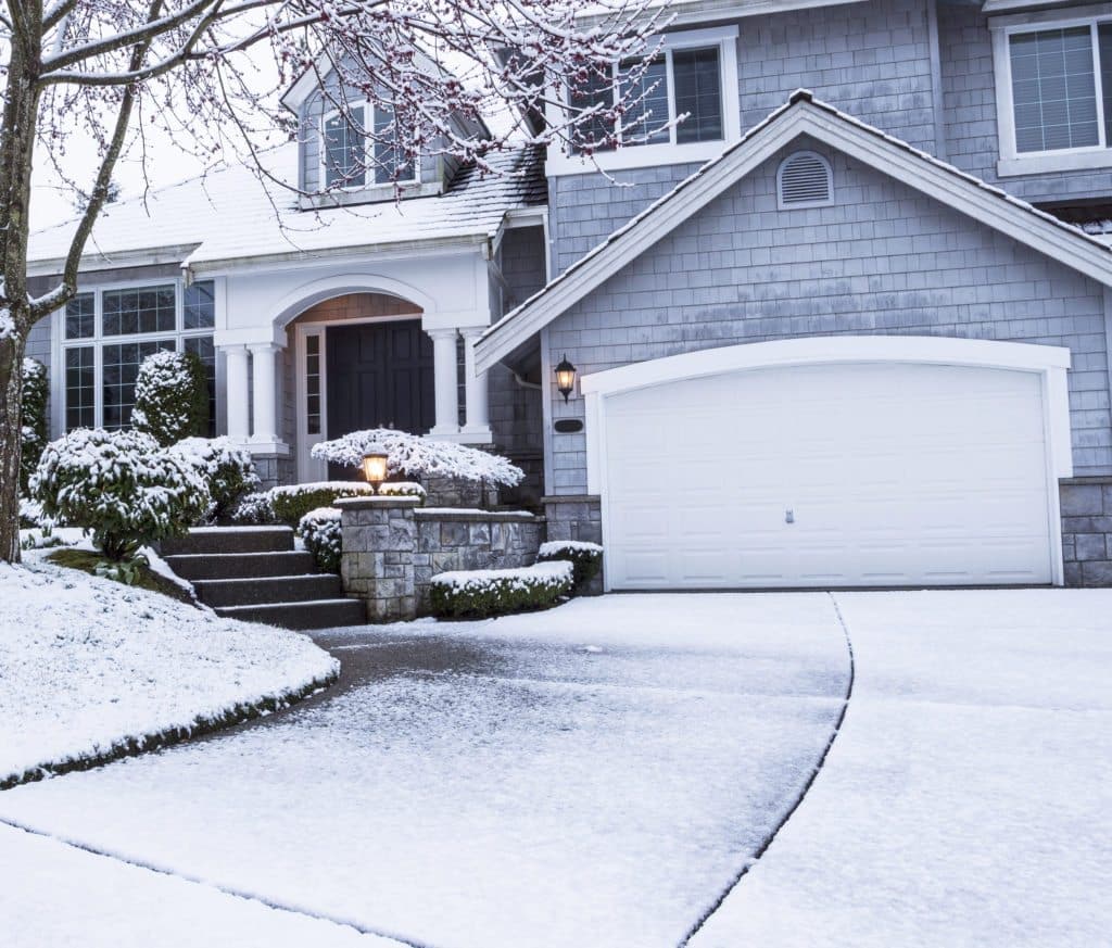 insulated vs non-insulated garage doors