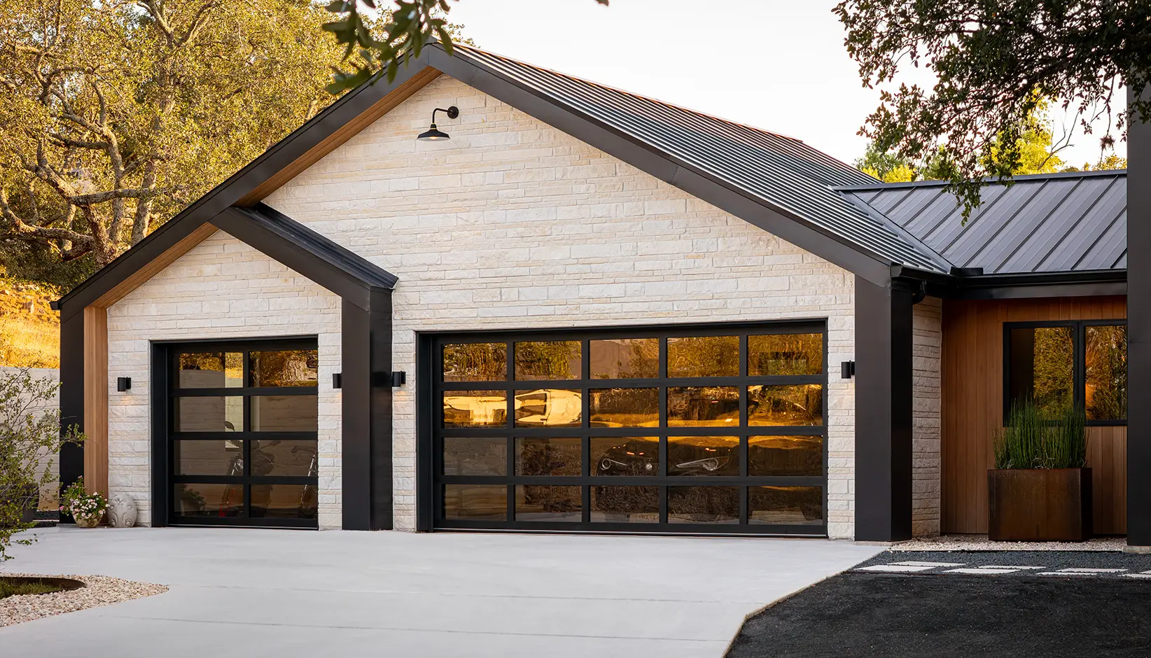 How Garage Door Installation Impacts Home Security and Property Value new_garage_door