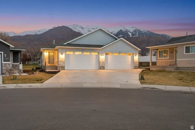 Garage Door Repair and Installation in Orem & Vineyard, Utah Residential garage door on a Utah County home
